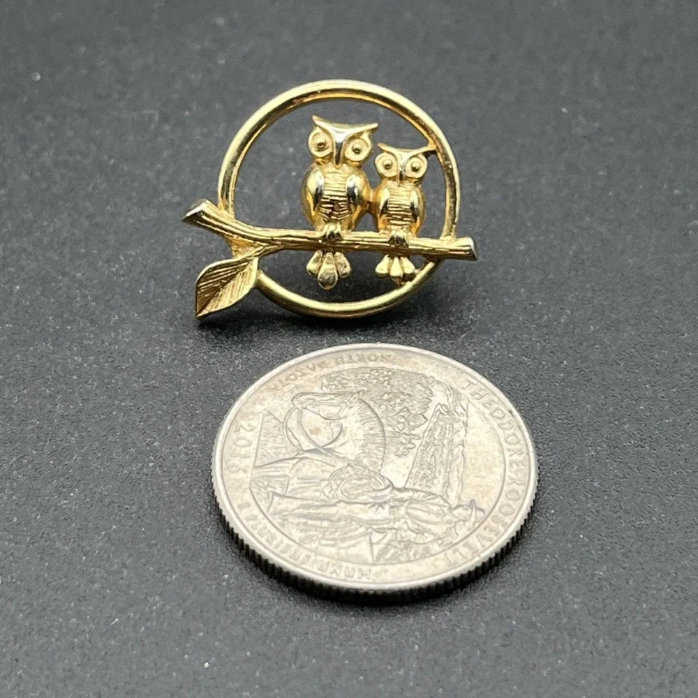 Avon Owls On A Branch Gold‎ Tone Lapel Hat Pin